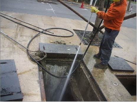 德庆池底污泥如何清理